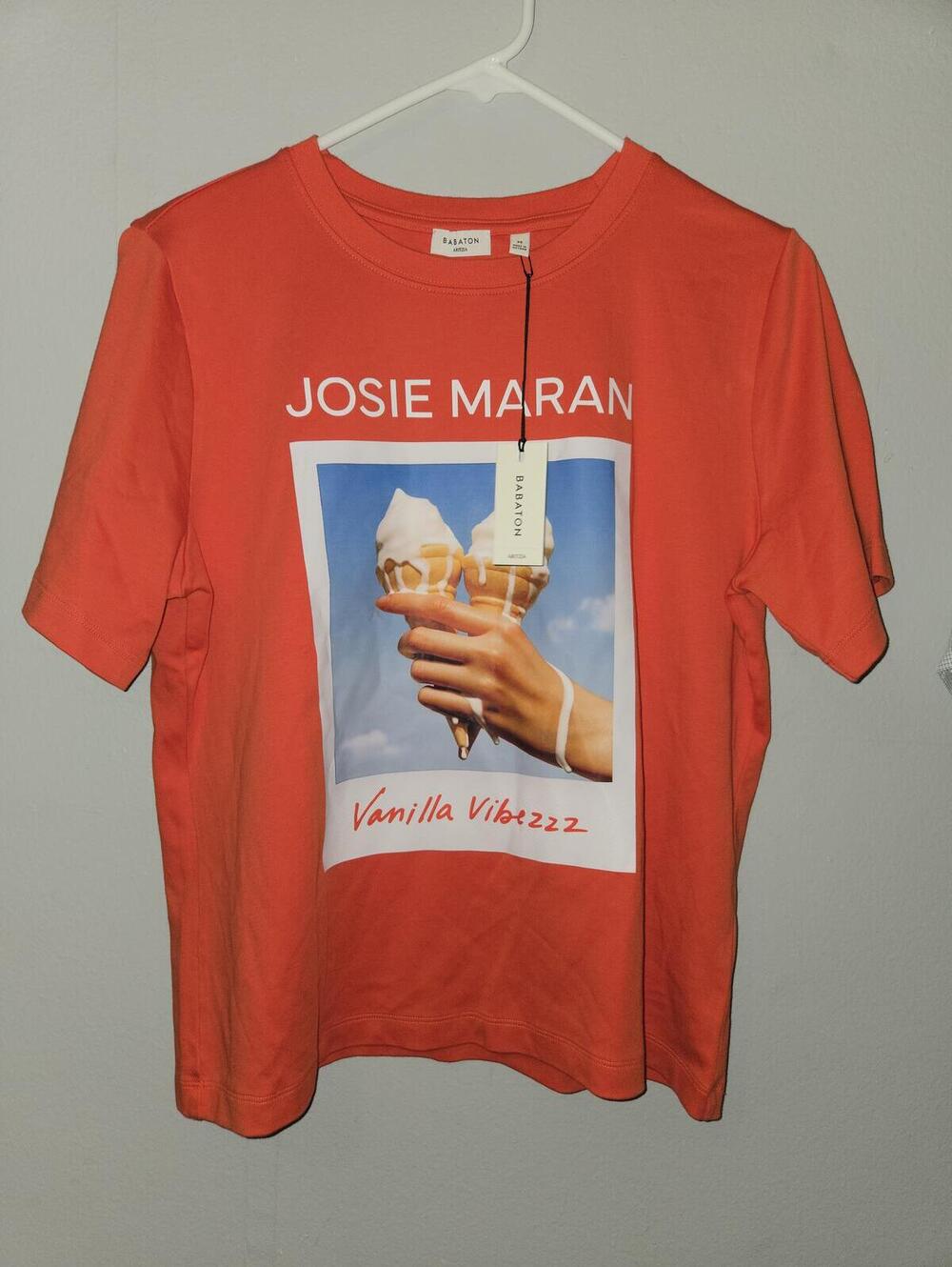 Babaton Josie Maran Vanilla Vibzzz Graphic T-Shirt Medium NWT $40